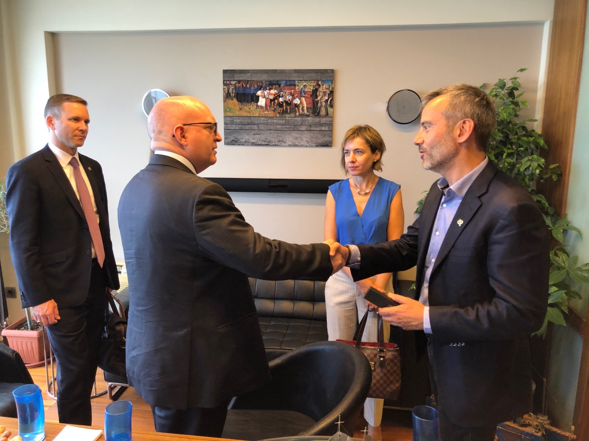 Read more about the article Συνάντηση του Κωνσταντίνου Ζέρβα, με τον υφυπουργό ευρωπαϊκών υποθέσεων των Η.Π.Α Philip Reeker και τον Αμερικανό Πρόξενο Gregory W. Pfleger