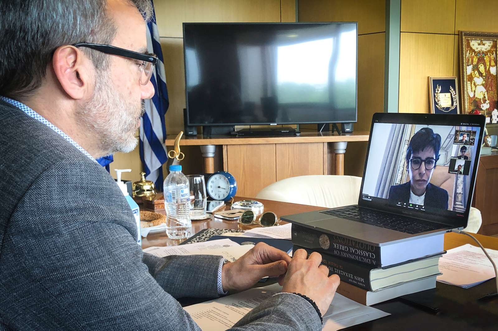 Read more about the article Τηλεδιάσκεψη συνεργασίας Κ. Ζέρβα με την Γαλλίδα πρώην υπουργό και νυν Δήμαρχο κα Rachida Dati