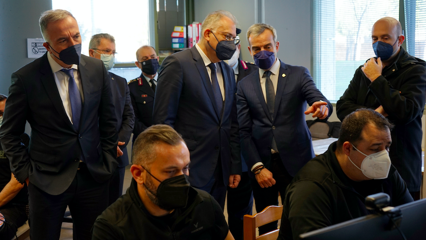 Read more about the article Συνάντηση του Δημάρχου Θεσσαλονίκης Κ. Ζέρβα με τον Υπουργό Προστασίας του Πολίτη Τ. Θεοδωρικάκο: Αναβαθμίζεται το Ενιαίο Συντονιστικό Κέντρο ΕΛ.ΑΣ. – Δημοτικής Αστυνομίας