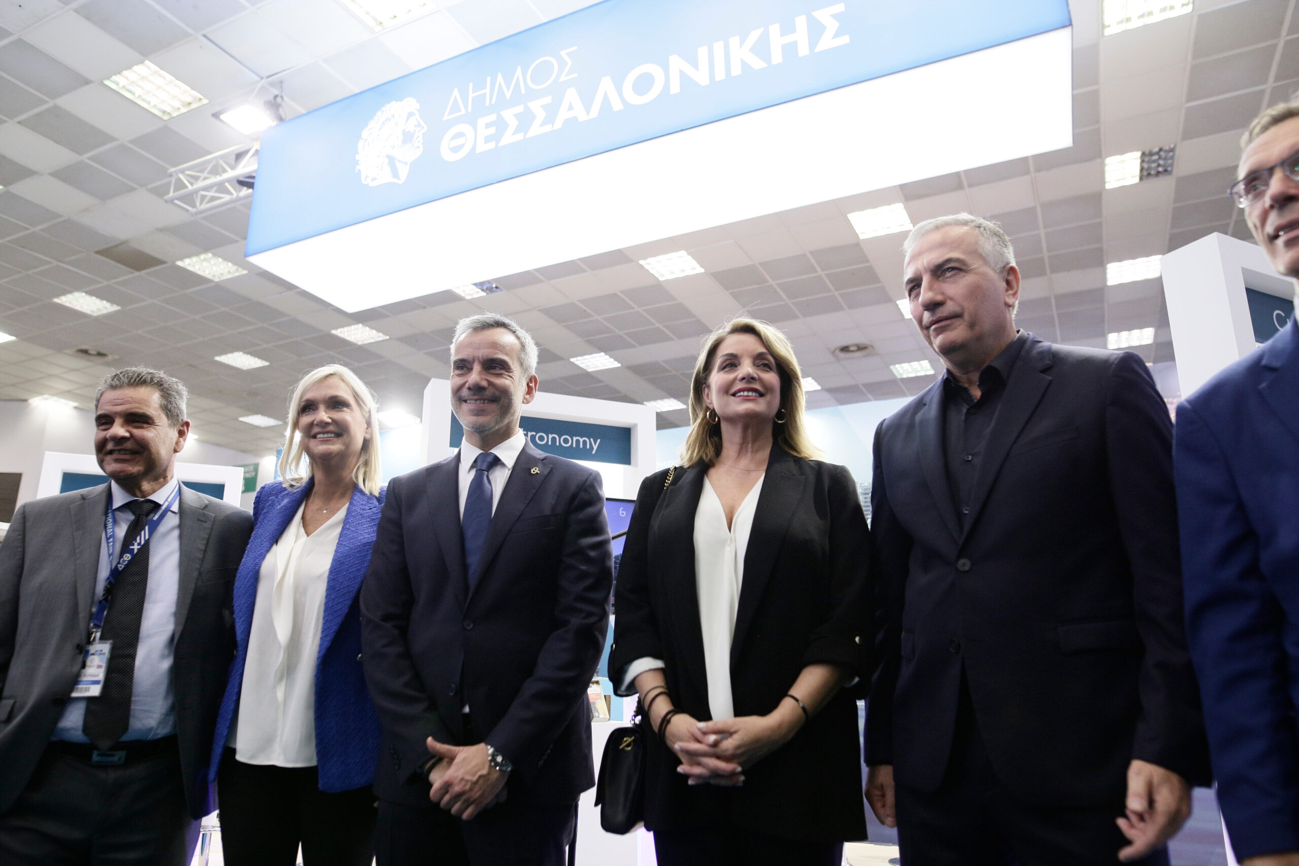 Read more about the article Εγκαινιάστηκε το περίπτερο του Δήμου Θεσσαλονίκης στη Philoxenia – Κ. Ζέρβας: «Αγωνιζόμαστε για τουρισμό 12 μηνών τον χρόνο»