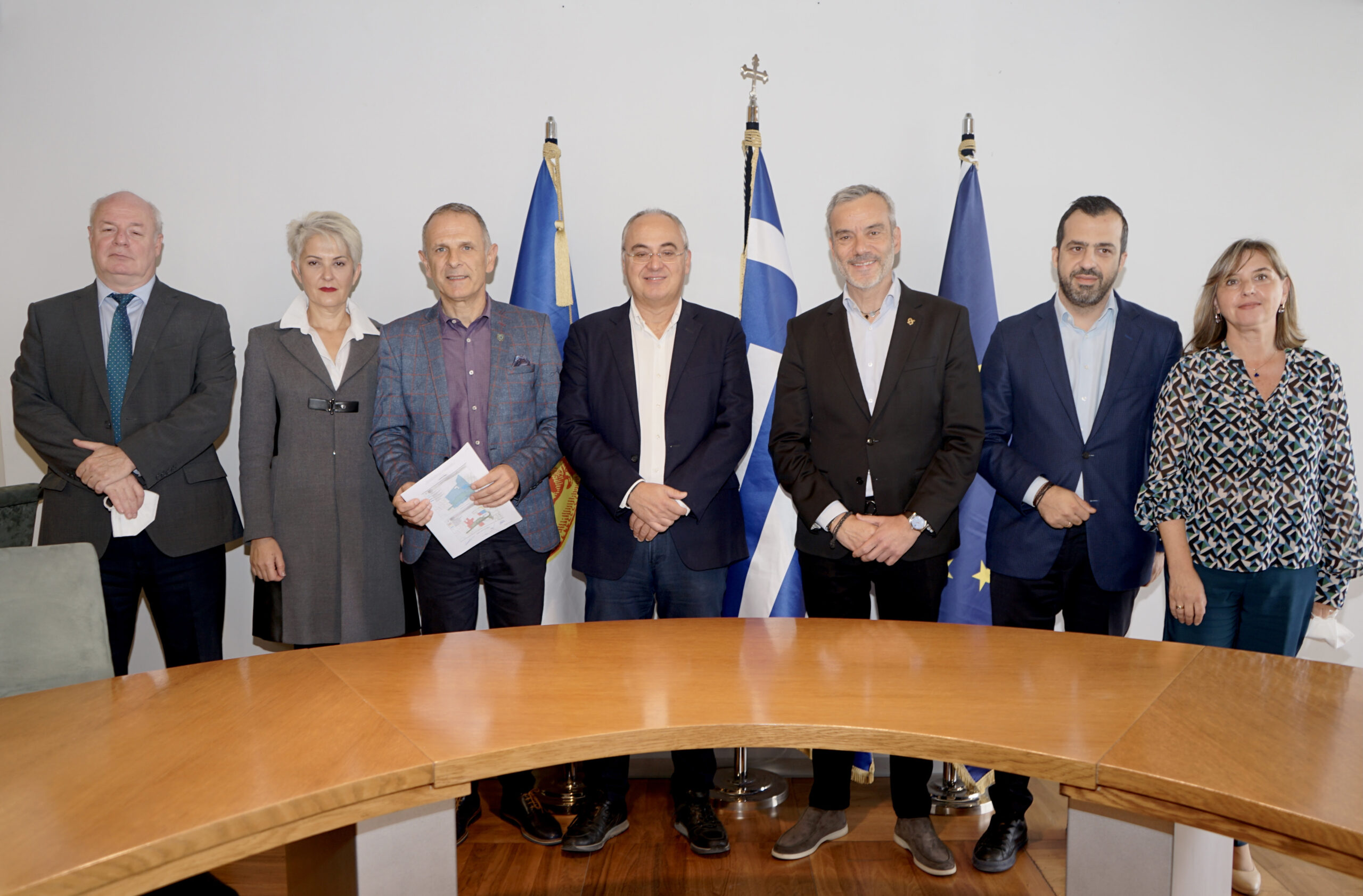 Read more about the article Υπογράφηκε τριμερής προγραμματική σύμβαση για την ανάπλαση της περιοχής πέριξ του σταθμού της Νέας Ελβετίας – Κ. Ζέρβας: «Η Θεσσαλονίκη αποκτά ένα σημαντικό συγκοινωνιακό πλεονέκτημα παράλληλα με εκτεταμένους χώρους πρασίνου»