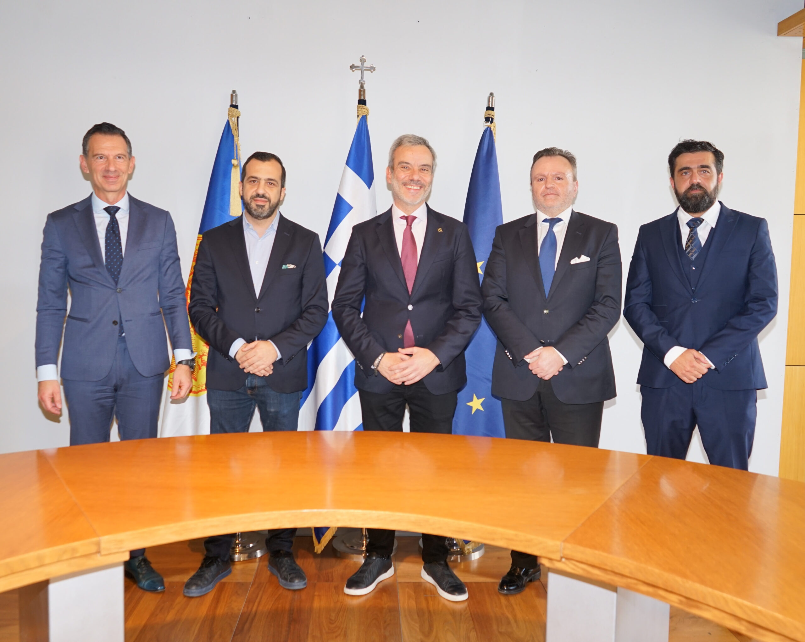 Read more about the article Υπογράφηκε η σύμβαση για την ενεργειακή αναβάθμιση του συστήματος φωτισμού του Δήμου Θεσσαλονίκης – Κ. Ζέρβας: Επιτυγχάνουμε εξοικονόμηση 75%