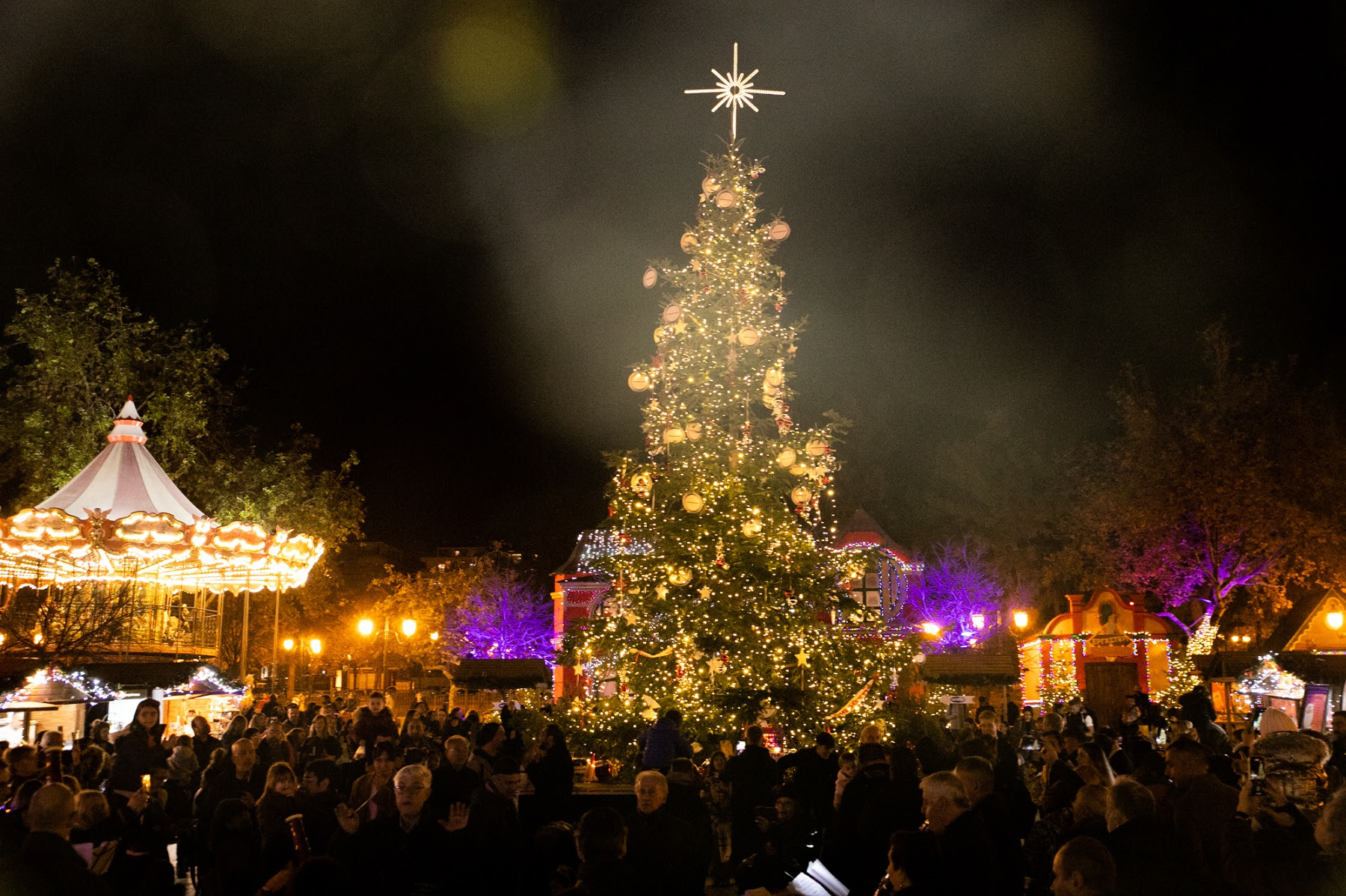 Read more about the article Οι Μαγεμένες Γιορτές συνεχίζονται στην πλατεία Αρχαίας Αγοράς