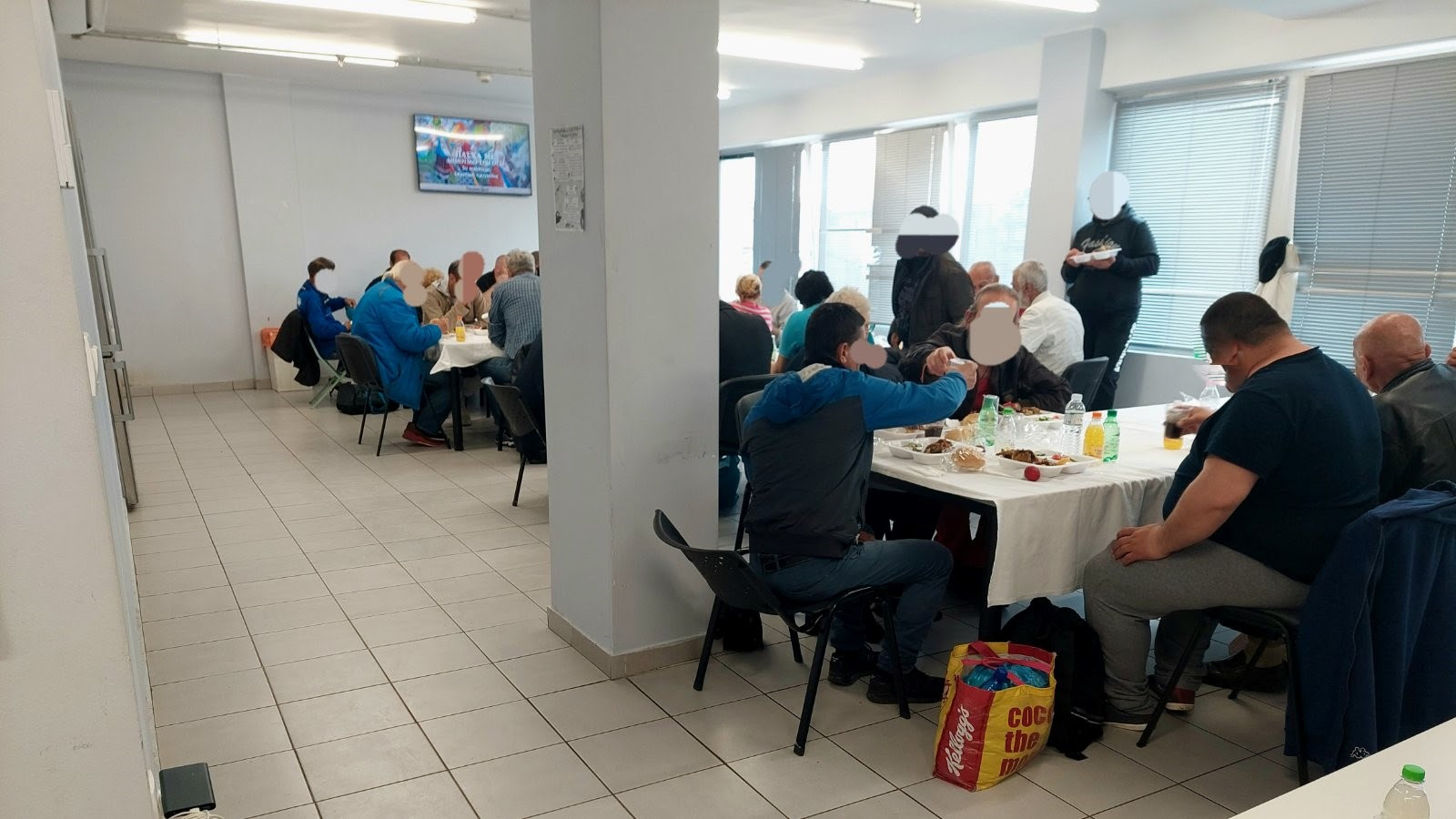 Read more about the article Εορταστική ατμόσφαιρα και θαλπωρή στο Ανοιχτό Κέντρο Ημέρας Αστέγων