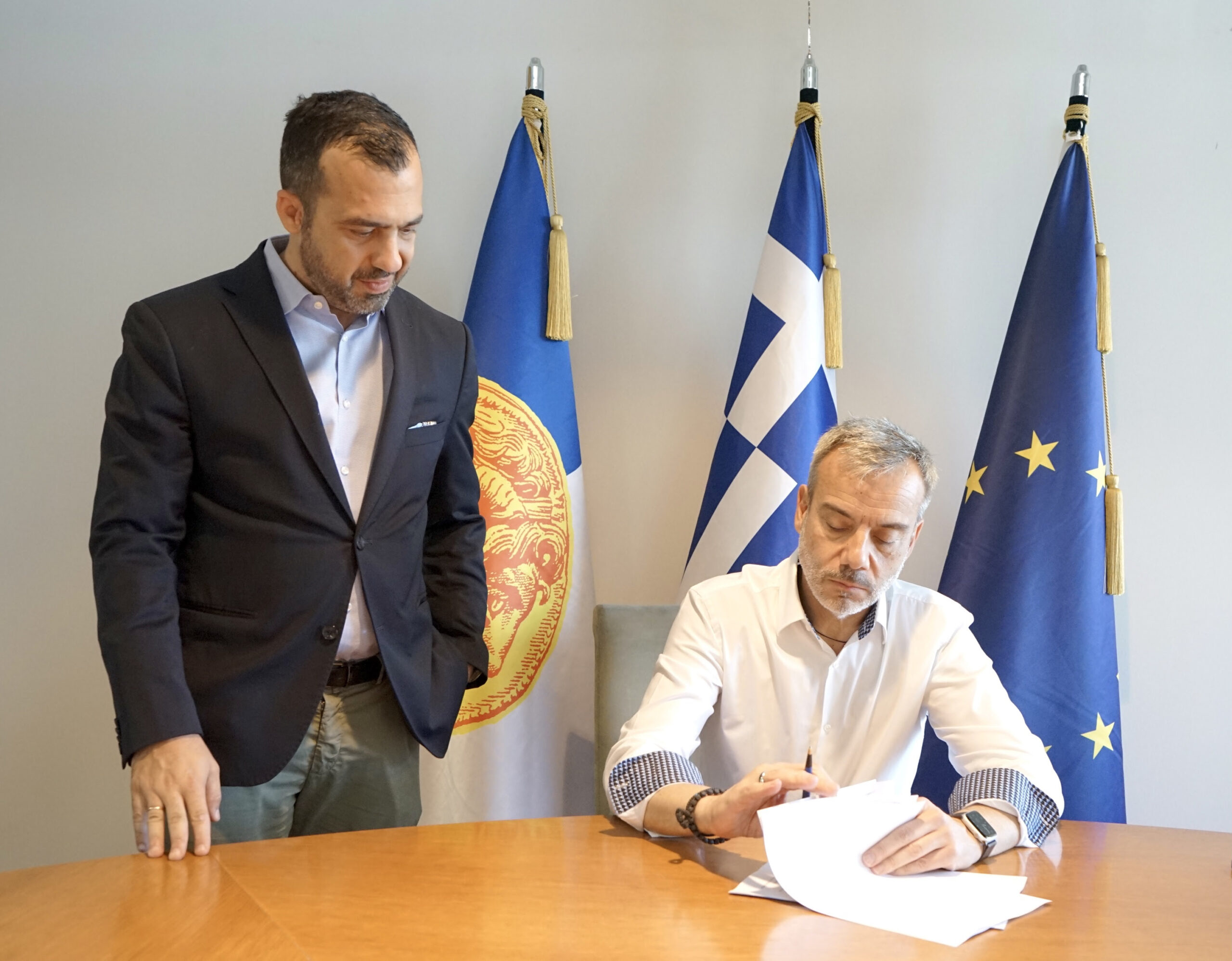 Read more about the article Ασφαλτοστρώσεις κομβικών δρόμων σε κέντρο και γειτονιές μέσα στο καλοκαίρι – Κ. Ζέρβας: «Καλύτεροι δρόμοι, καλύτερη ποιότητα ζωής»