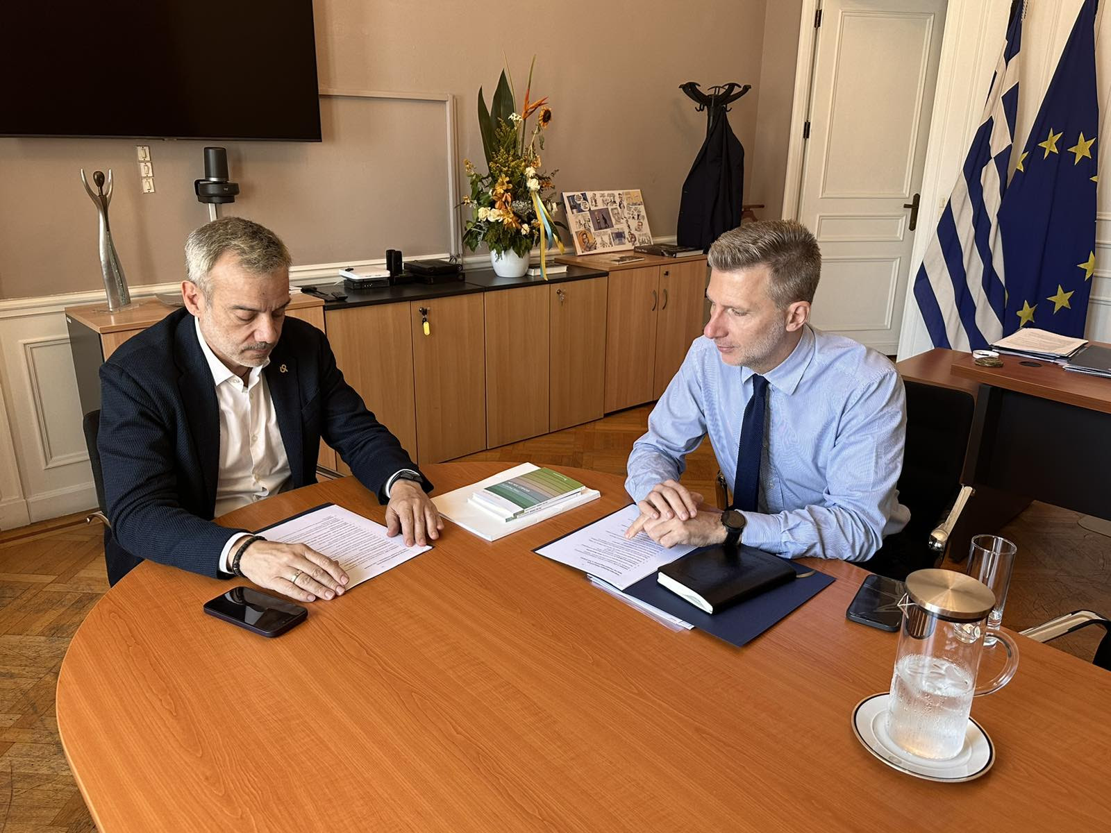 Read more about the article Άμεσες λύσεις στα ανοιχτά ζητήματα της Θεσσαλονίκης διεκδικεί ο Κ. Ζέρβας – Διήμερες επαφές του Δημάρχου Θεσσαλονίκης με κορυφαίους υπουργούς της κυβέρνησης